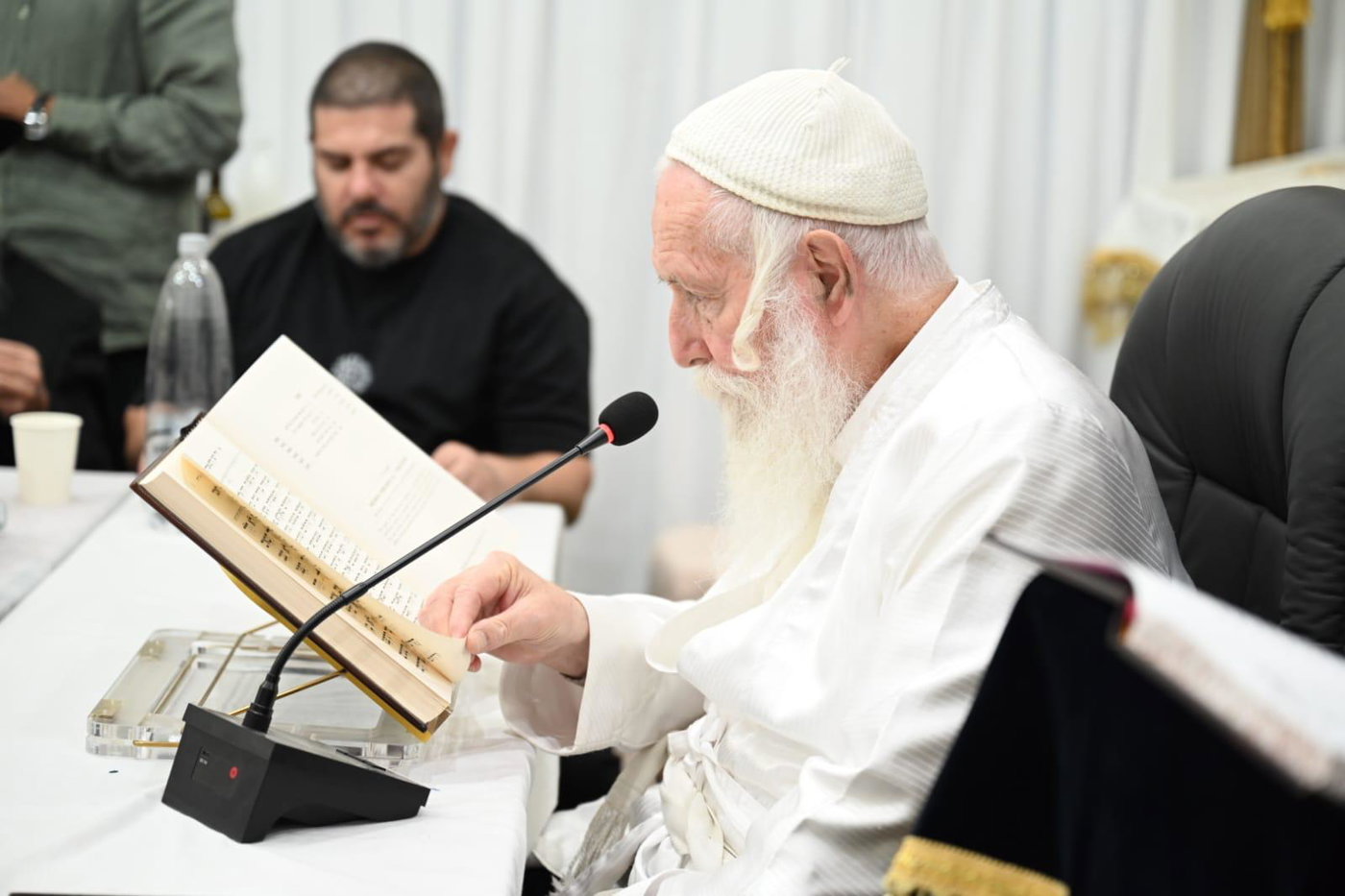 סוכות אצל הגרי"ד גרוסמן