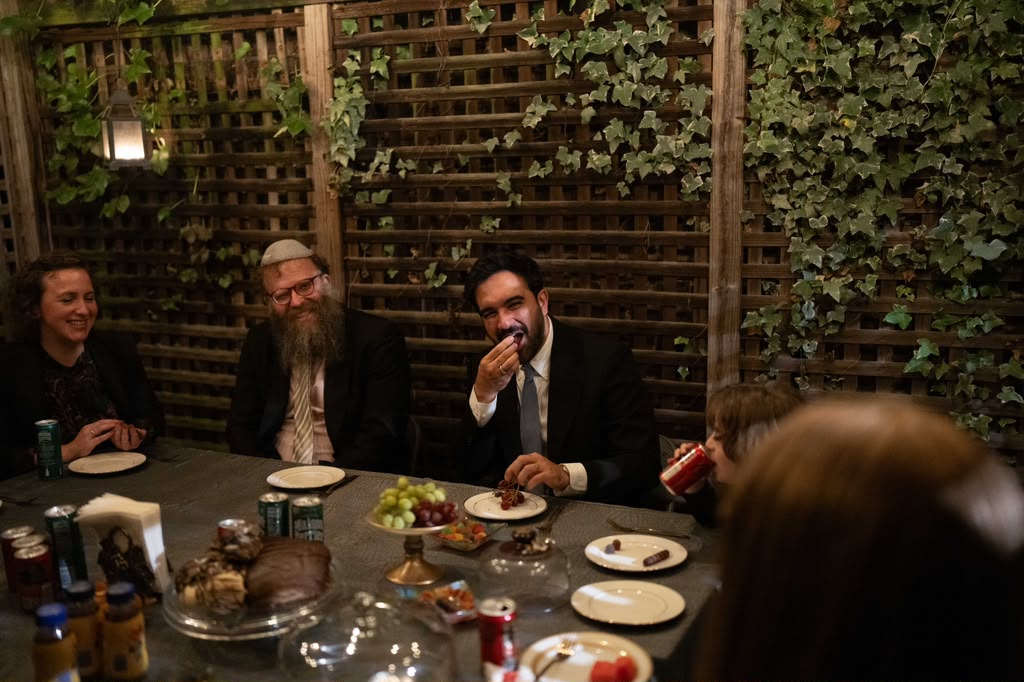 הביקור של ראש העיר ממדאני בבית המשפחה החרדית; זה מה שסיפרו לו