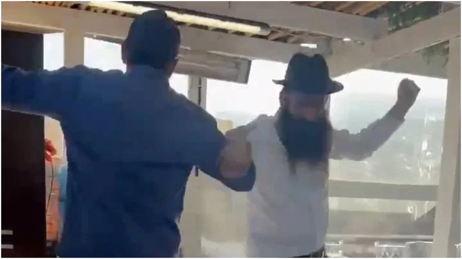 השלג בסיביר חיכה עד מוצאי החג: כך חגגו את סוכות בקור העז