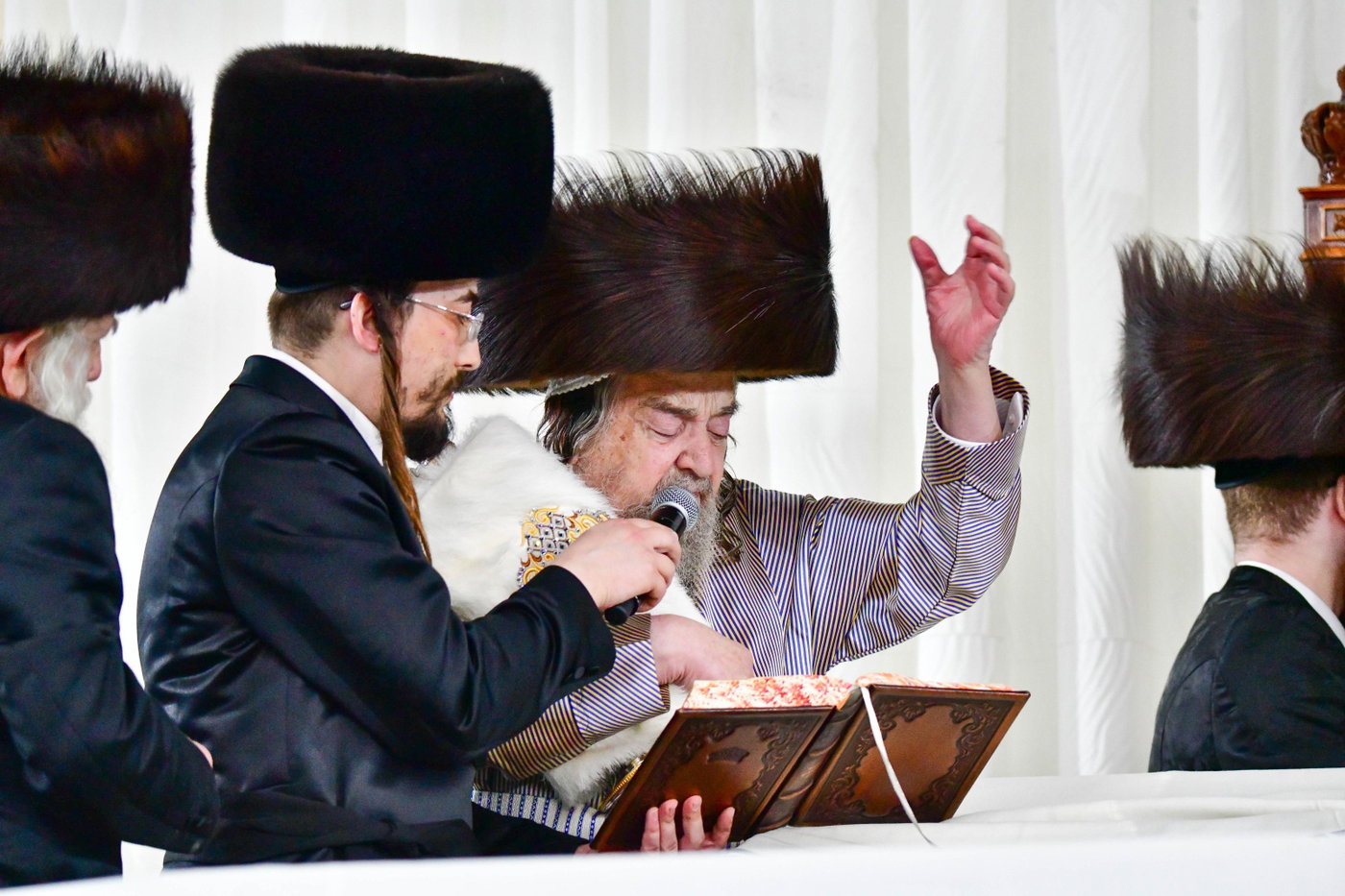הקפות שניות אצל הגרי"מ שכטר