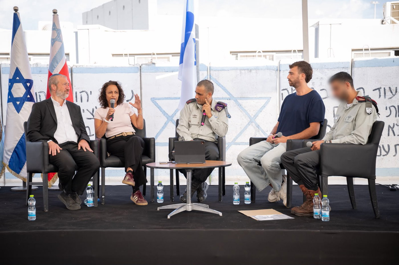 מעמד הזיכרון של פורום מטכ"ל בבסיס זיקים לציון שלוש שנים לטבח ה-7 באוקטובר