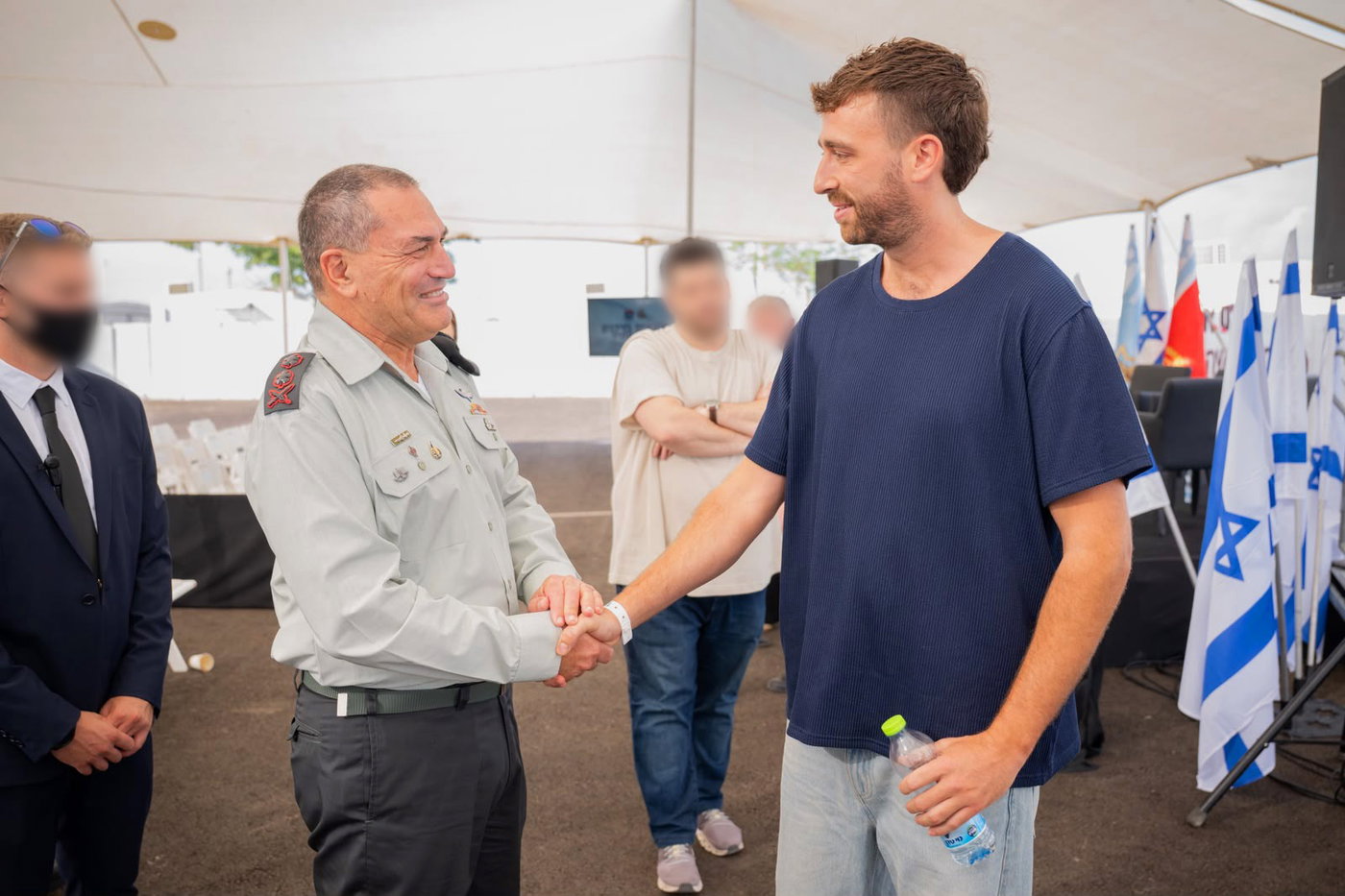 מעמד הזיכרון של פורום מטכ"ל בבסיס זיקים לציון שלוש שנים לטבח ה-7 באוקטובר