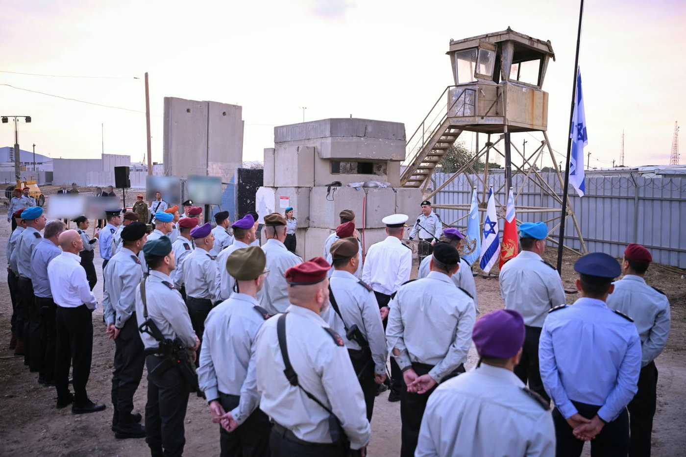 מעמד הזיכרון של פורום מטכ"ל בבסיס זיקים לציון שלוש שנים לטבח ה-7 באוקטובר