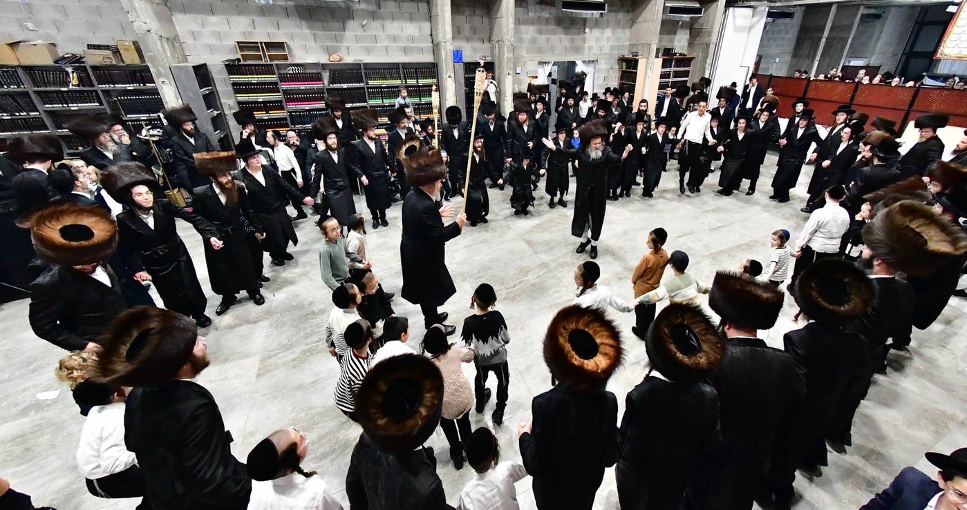 שמחת בית השואבה בחצה"ק דינוב