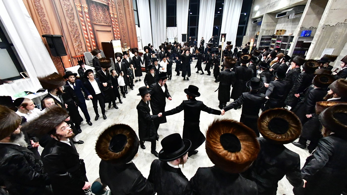 שמחת בית השואבה בחצה"ק דינוב