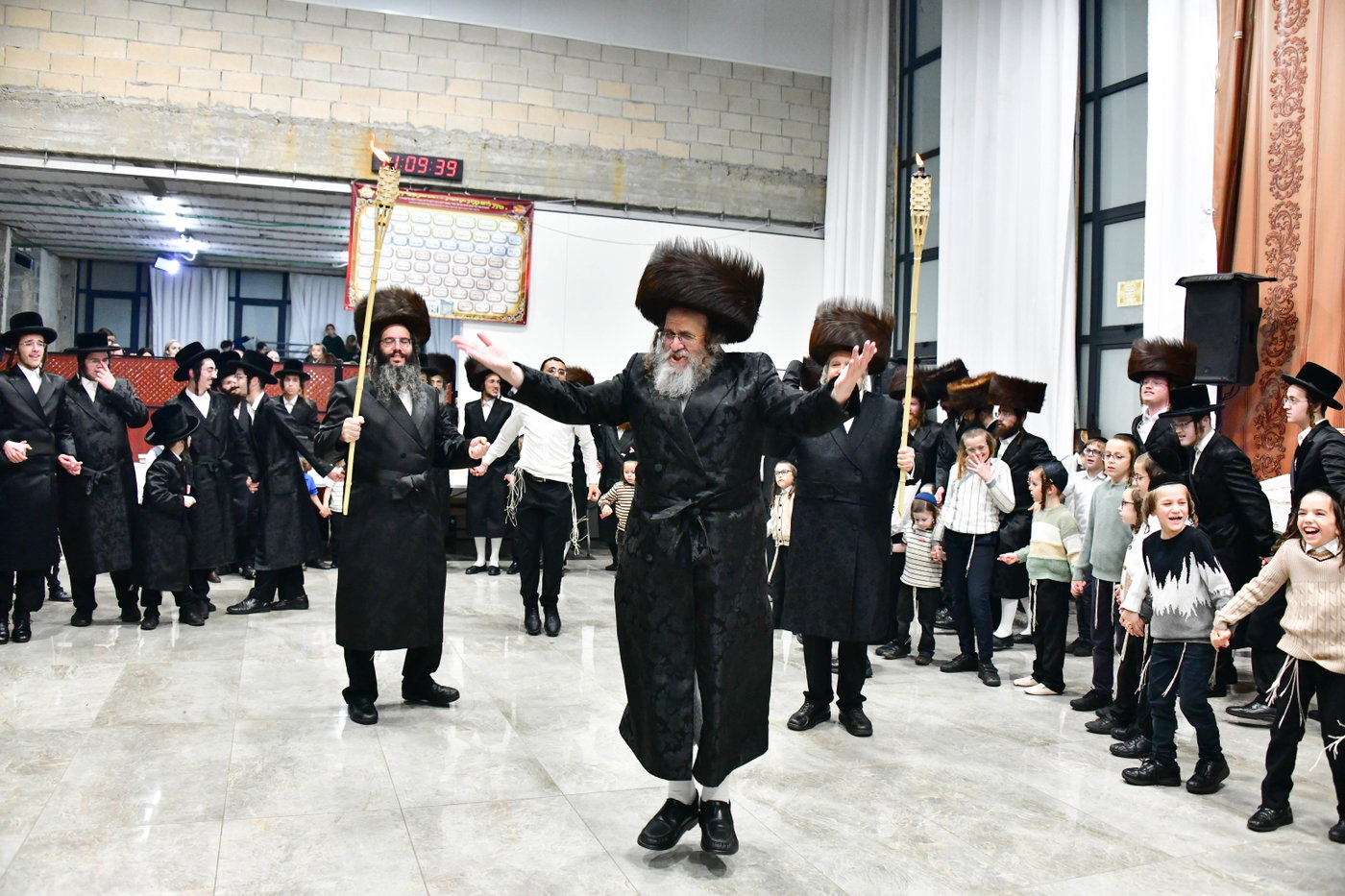 שמחת בית השואבה בחצה"ק דינוב