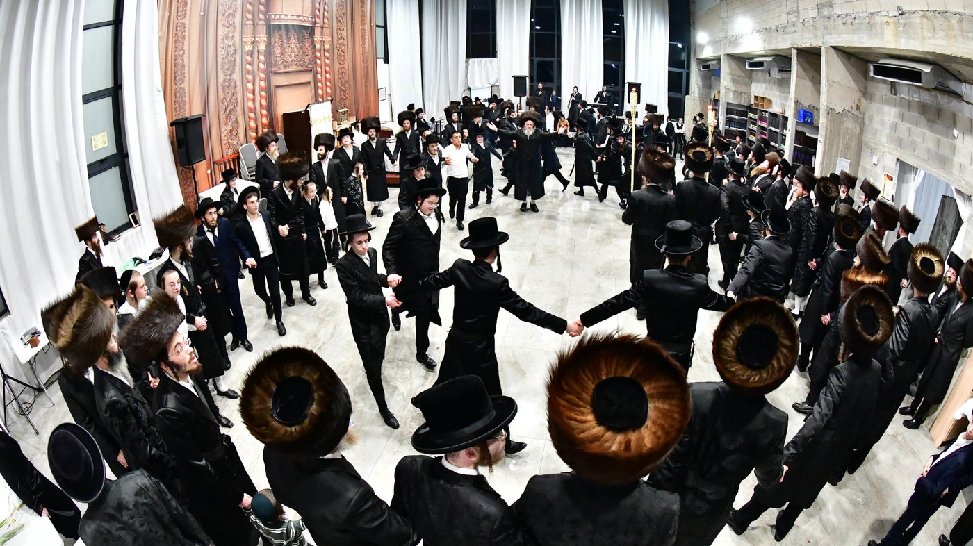 שמחת בית השואבה בחצה"ק דינוב