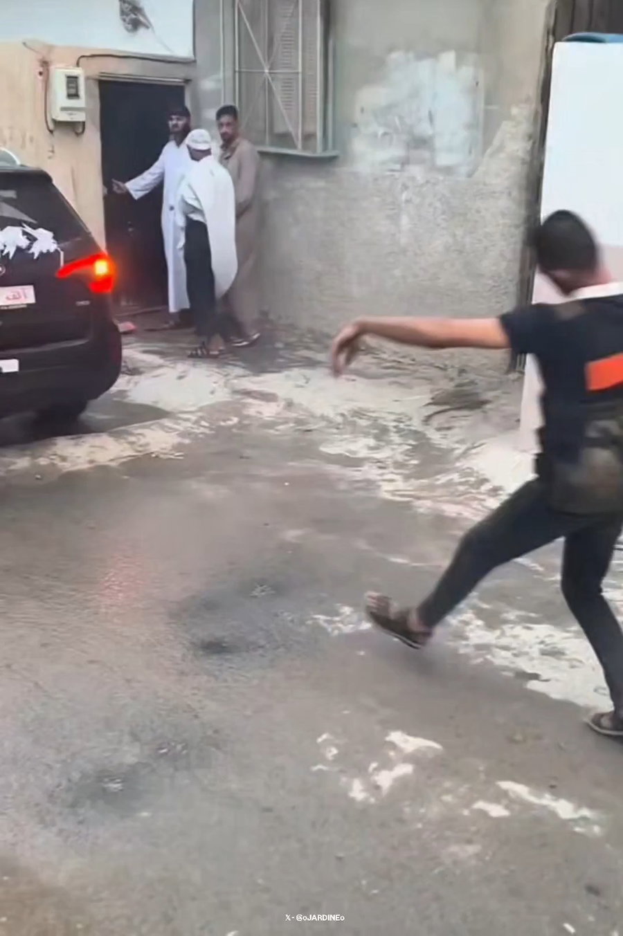 המוות יפריד בינינו: טירוף היריות בחתונות באלג'יריה