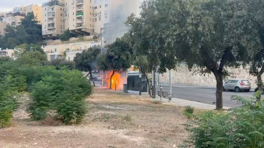 הזירה בארמון הנציב, הבוקר