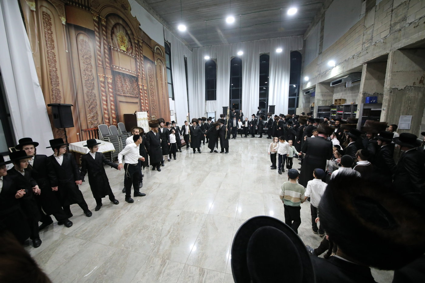 שמחת בית השואבה בחצה"ק דינוב