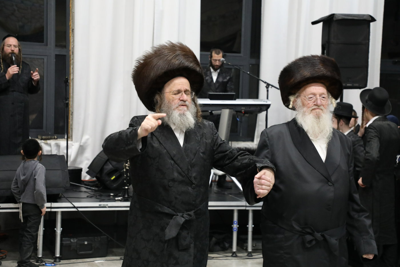 שמחת בית השואבה בחצה"ק דינוב