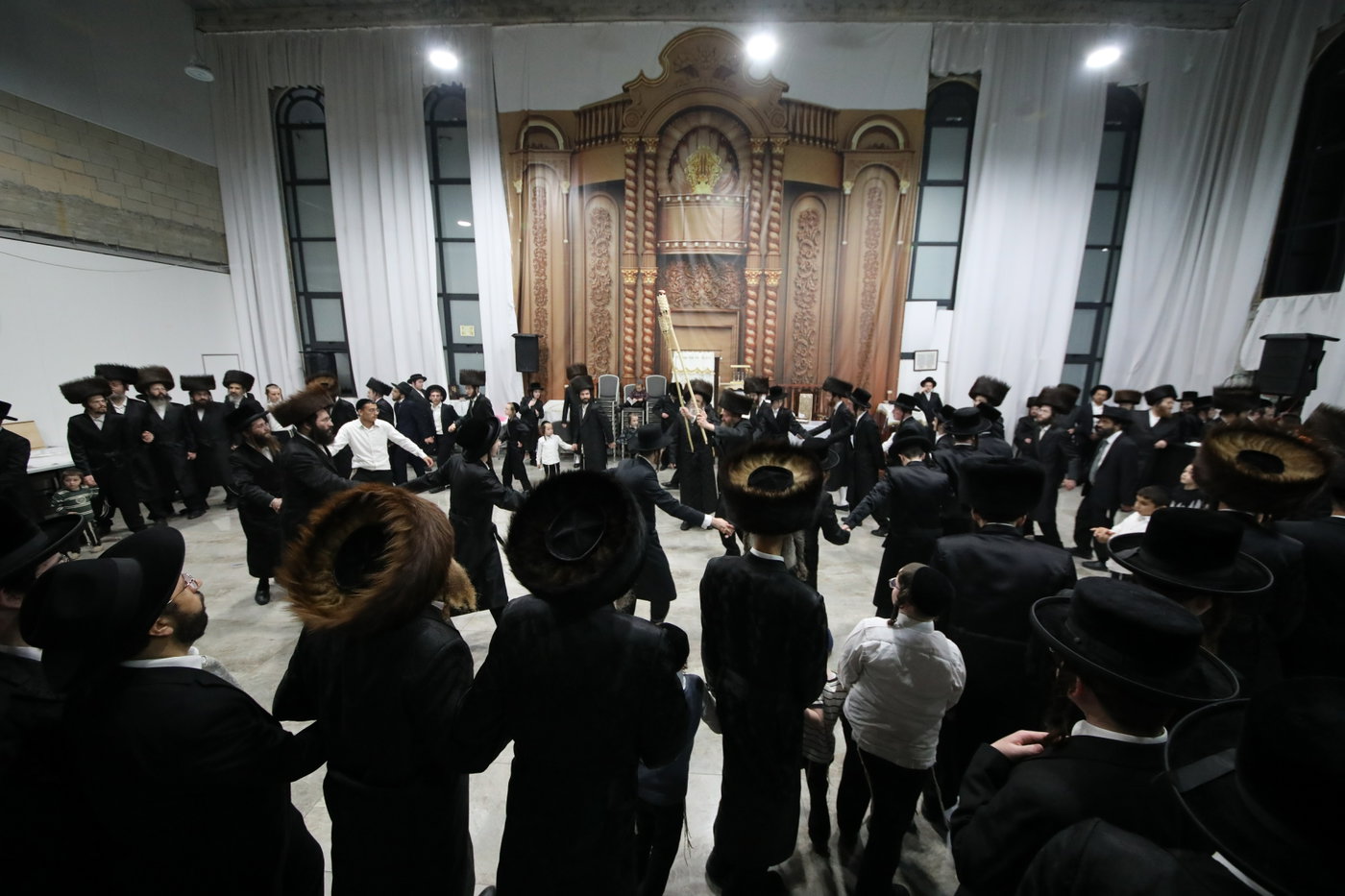 שמחת בית השואבה בחצה"ק דינוב