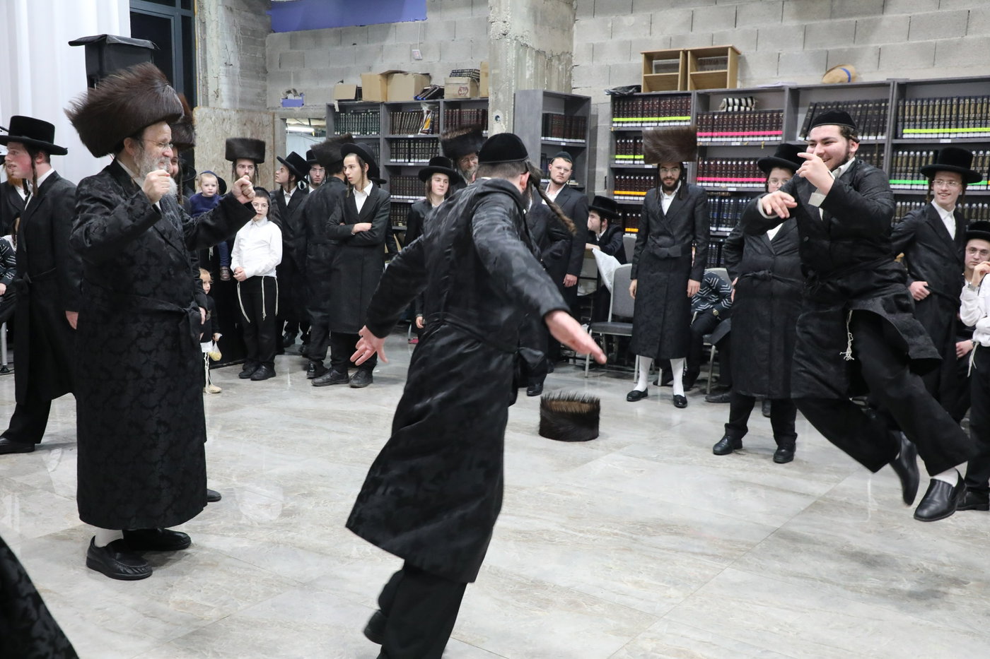 שמחת בית השואבה בחצה"ק דינוב