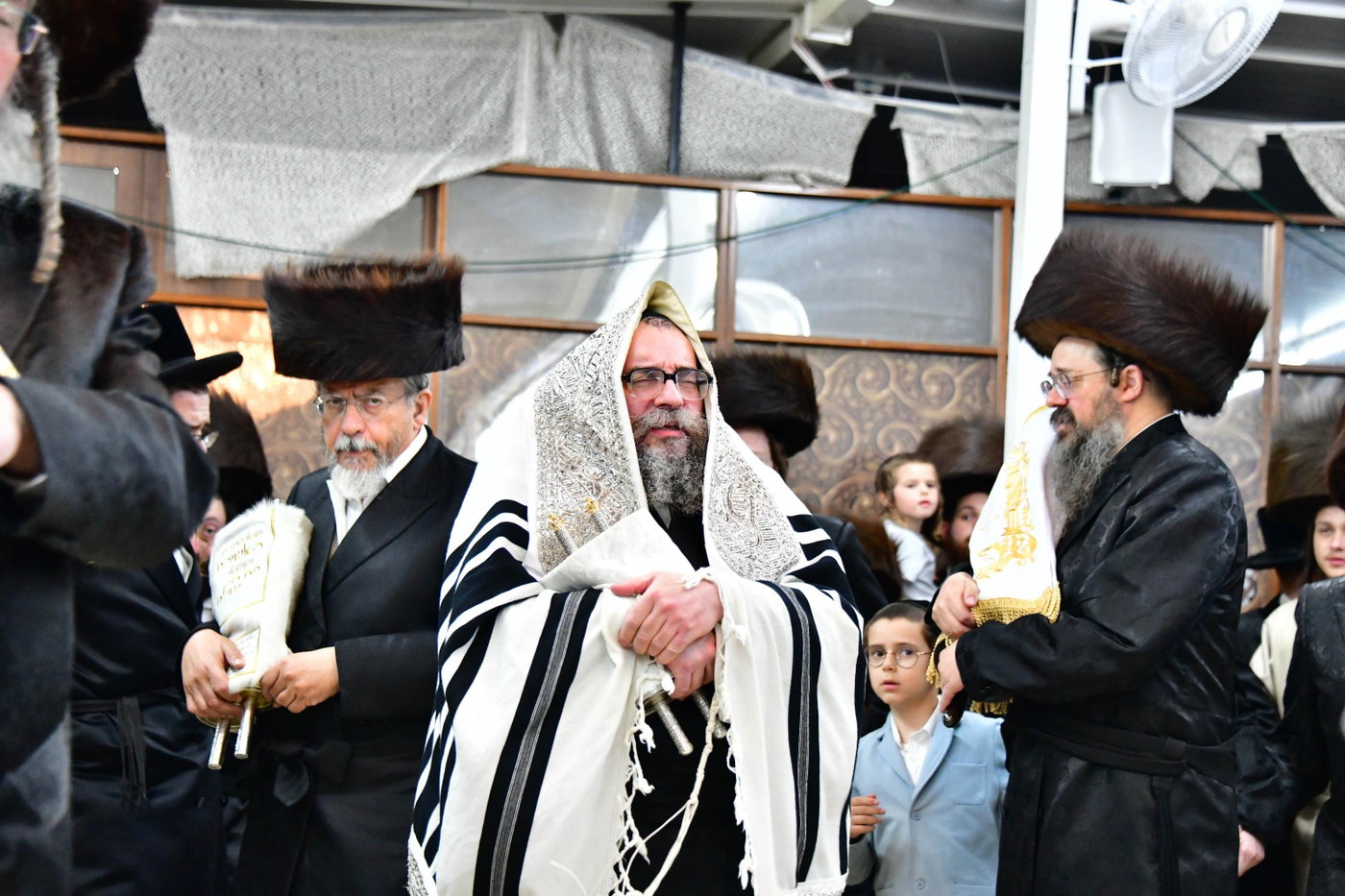 הקפות שניות בחצה"ק סקולען ירושלים