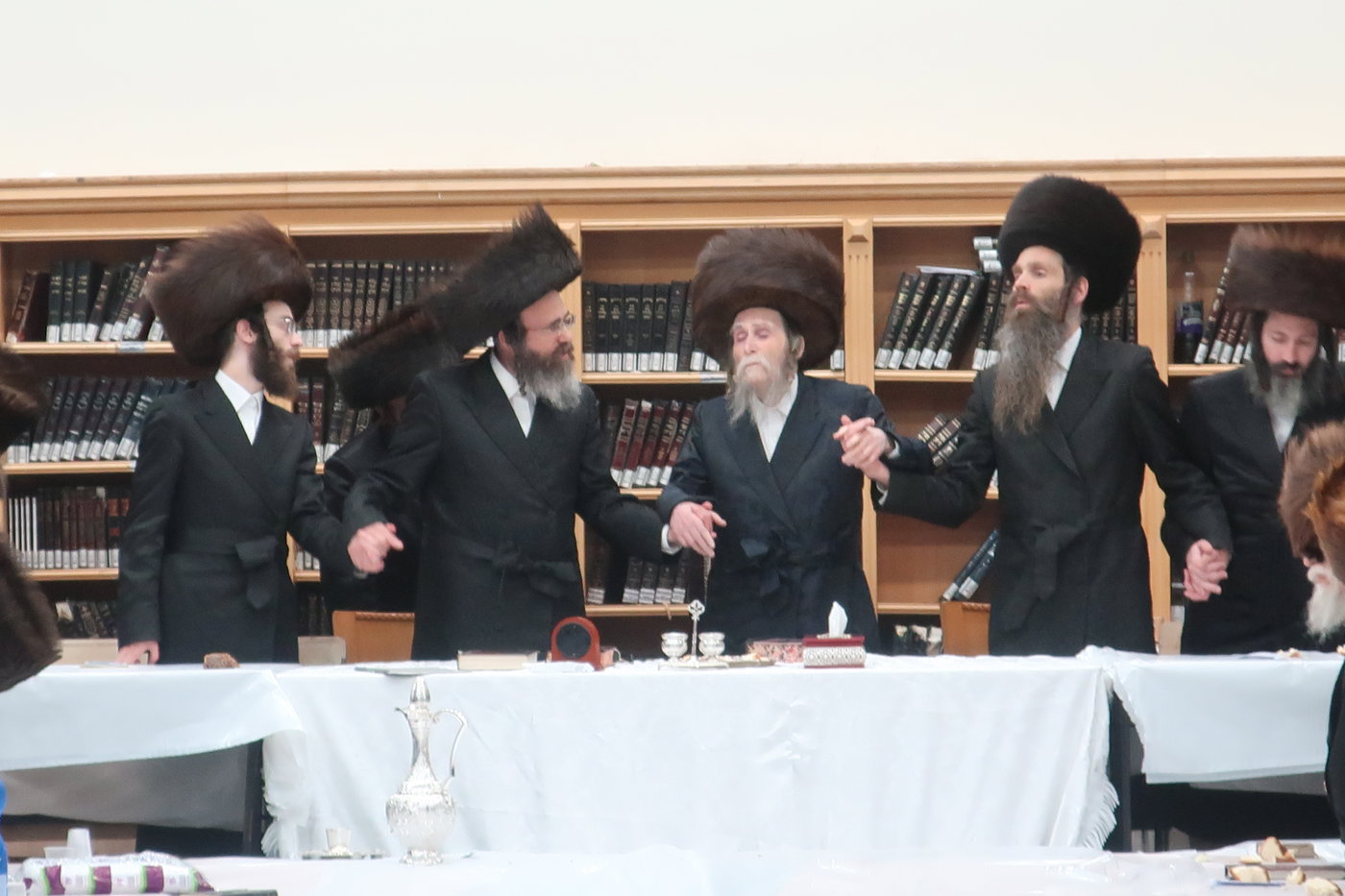 חג הסוכות בחצה"ק ערלוי