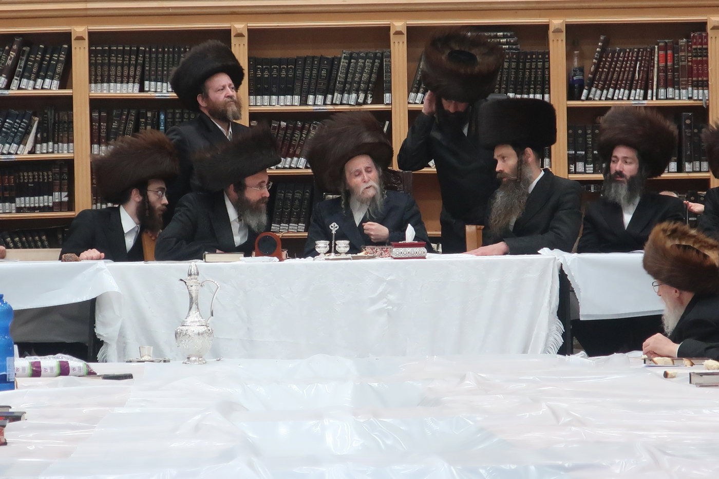 חג הסוכות בחצה"ק ערלוי