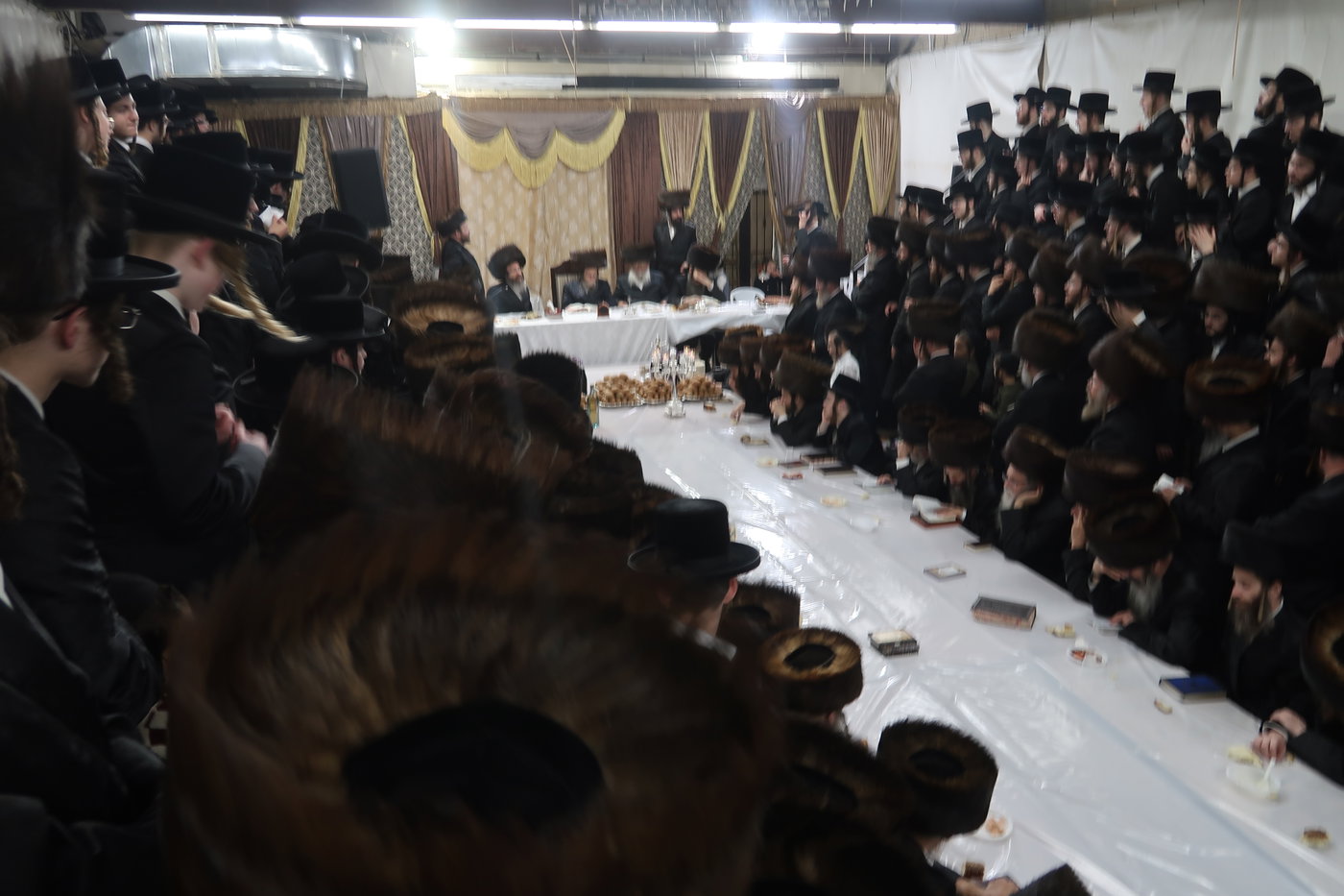 חג הסוכות בחצה"ק ערלוי