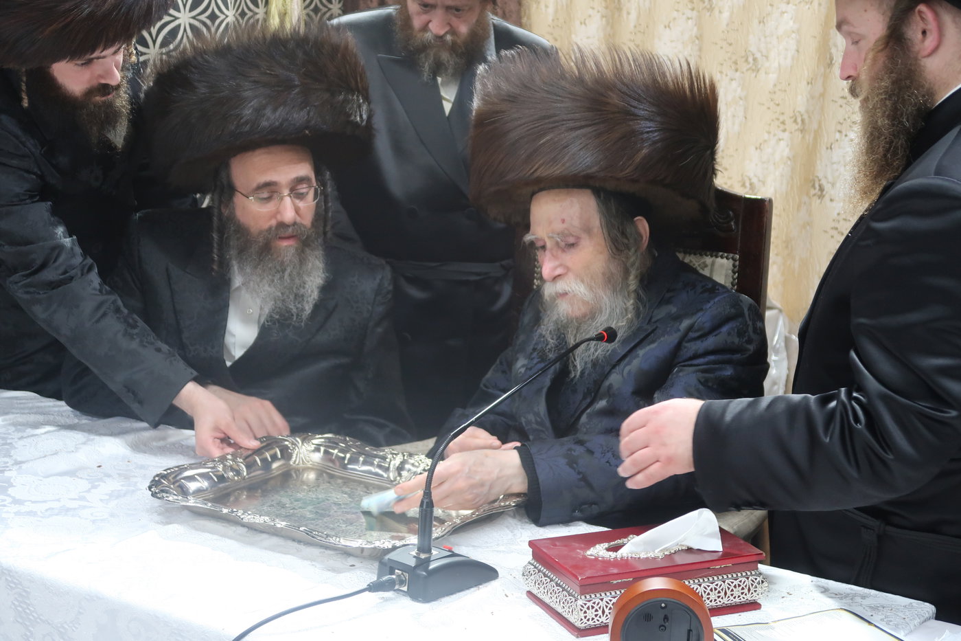 חג הסוכות בחצה"ק ערלוי