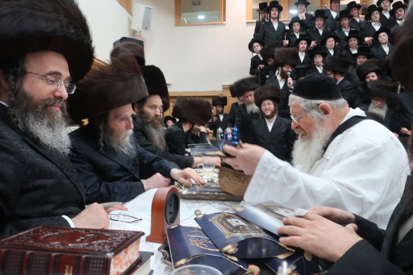 חג הסוכות בחצה"ק ערלוי