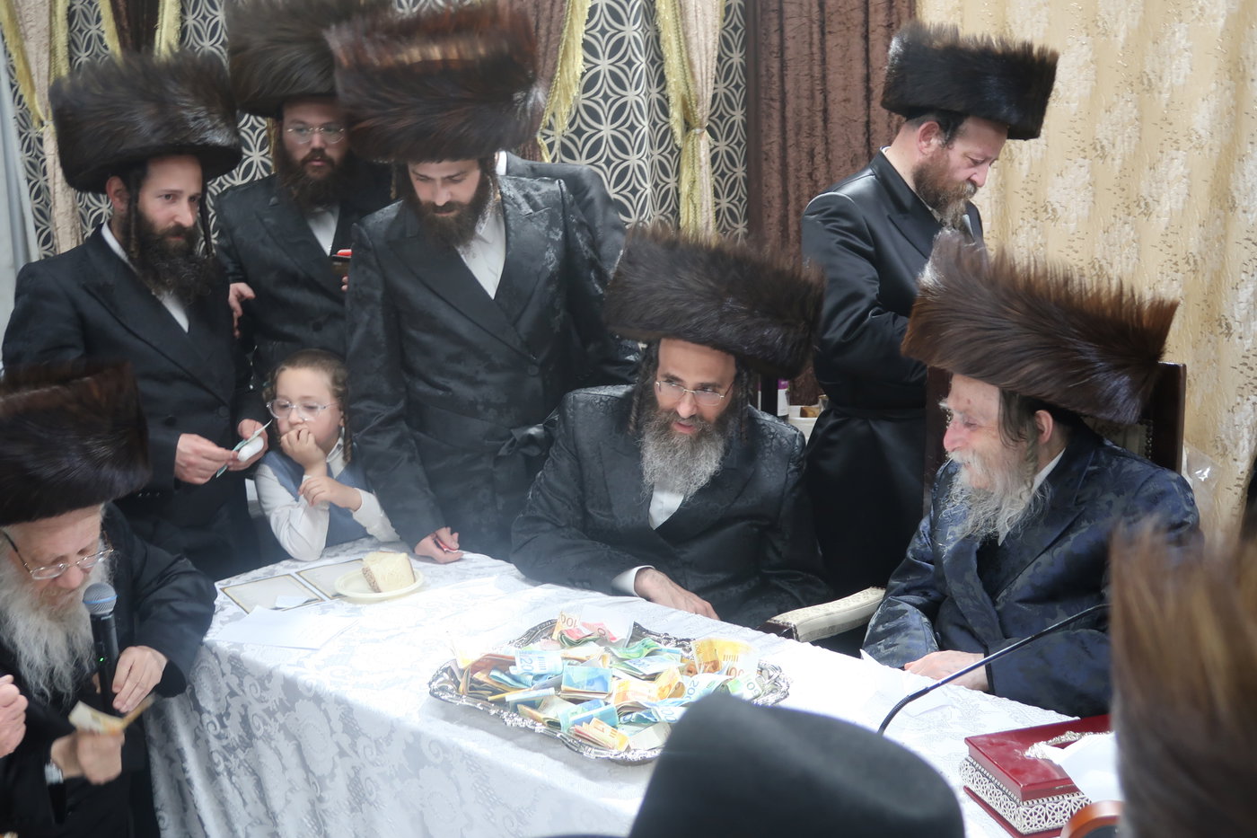 חג הסוכות בחצה"ק ערלוי