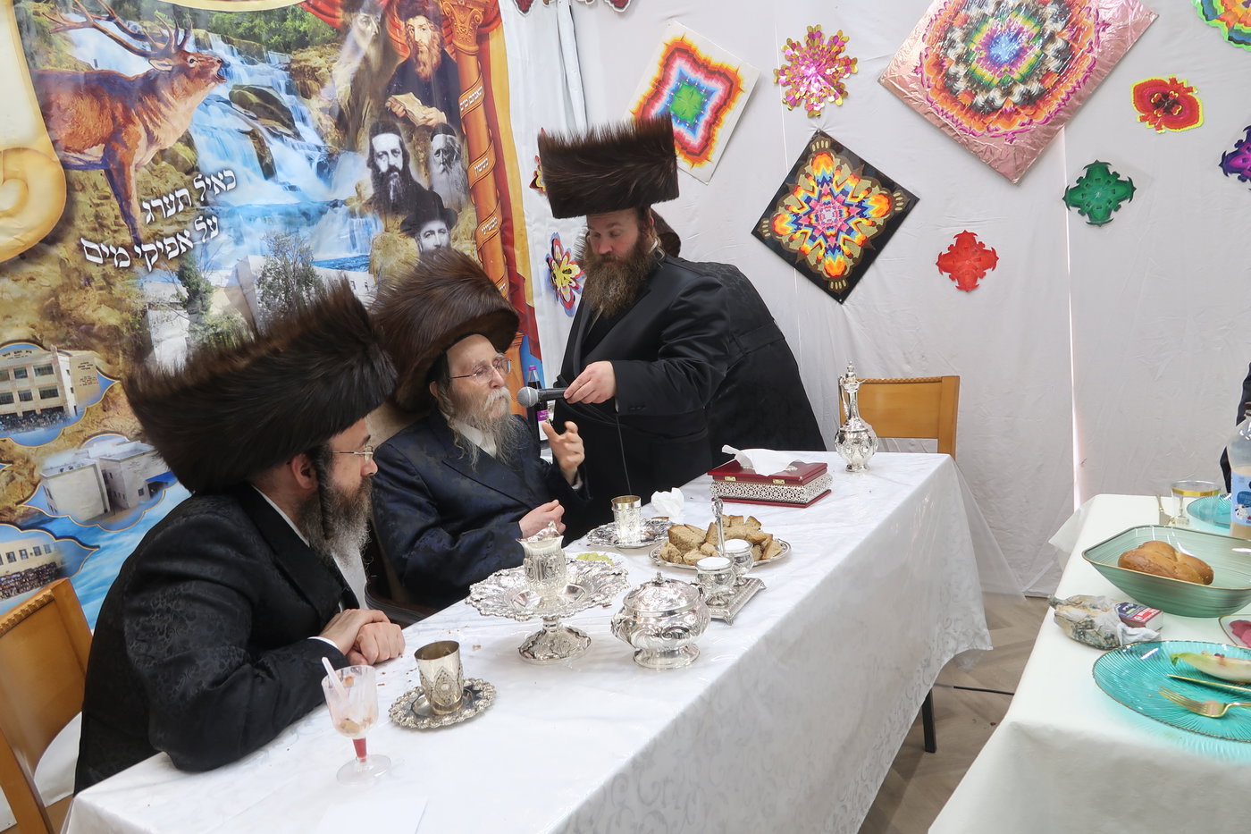 חג הסוכות בחצה"ק ערלוי