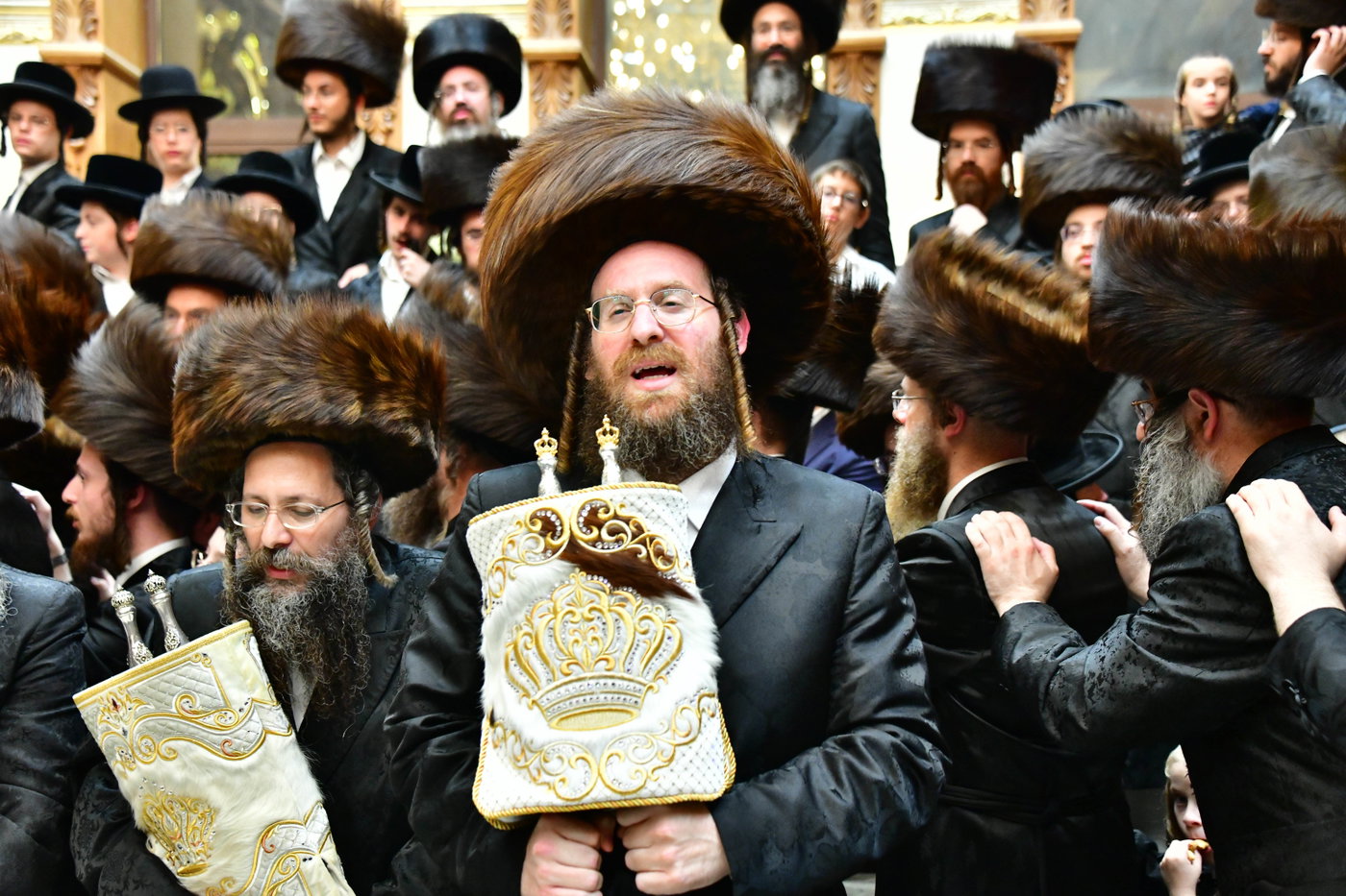 הכנסת ס"ת בהורניסטייפול