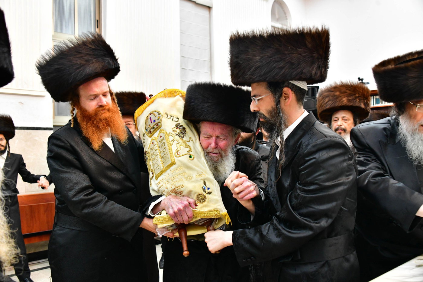 הקפות שניות בחצה"ק זוועהיל