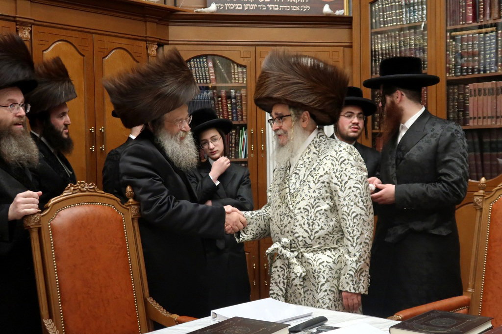 ביקורים בימי המועד בסוכתו של האדמו"ר מסאטמר