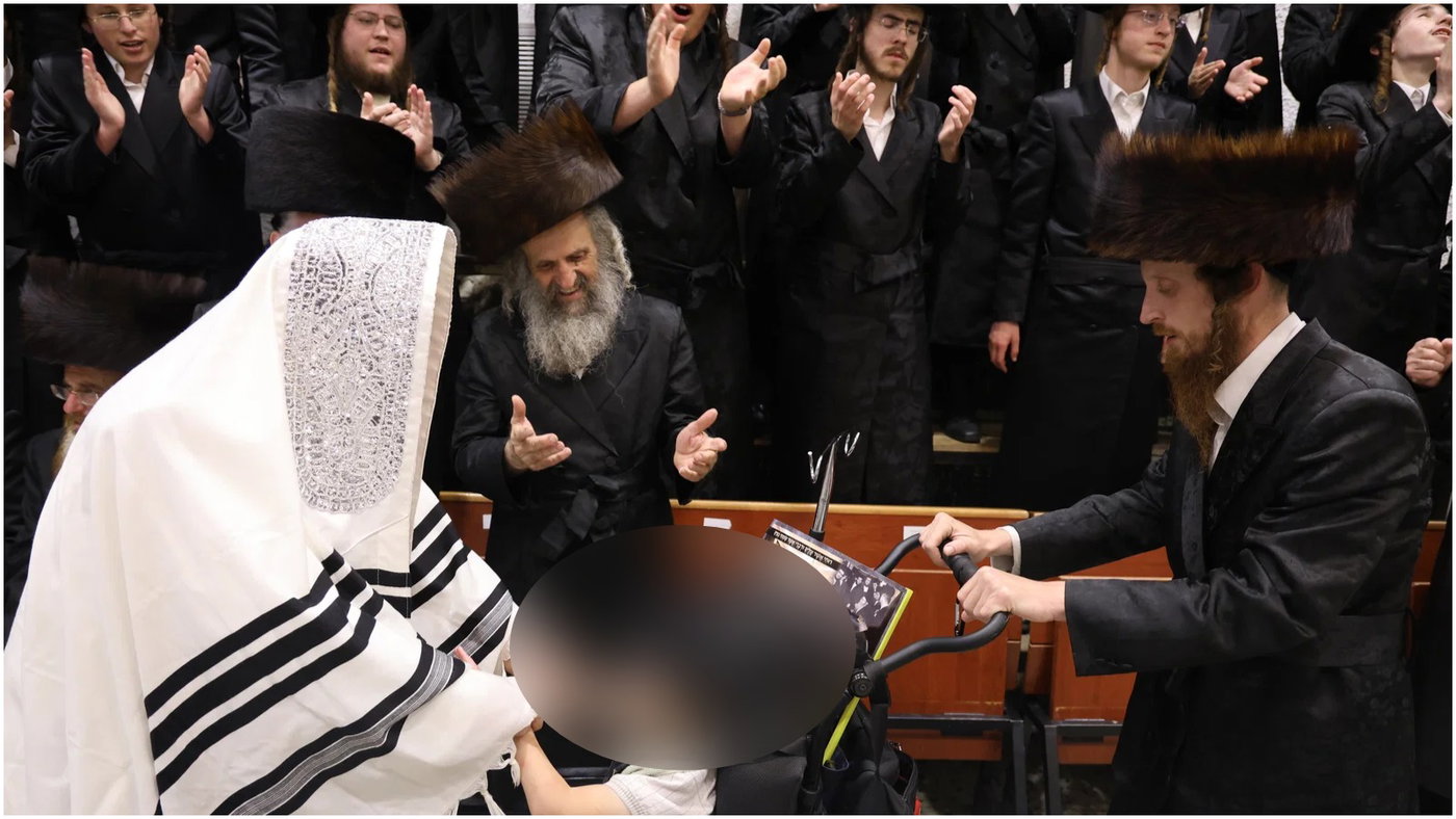 הקפות שניות בחצה"ק ביאלה ב"ב