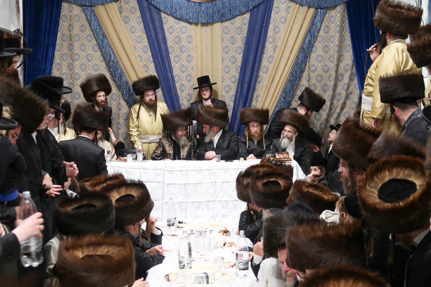 חג הסוכות בחצה"ק קרעטשניף סיגעט