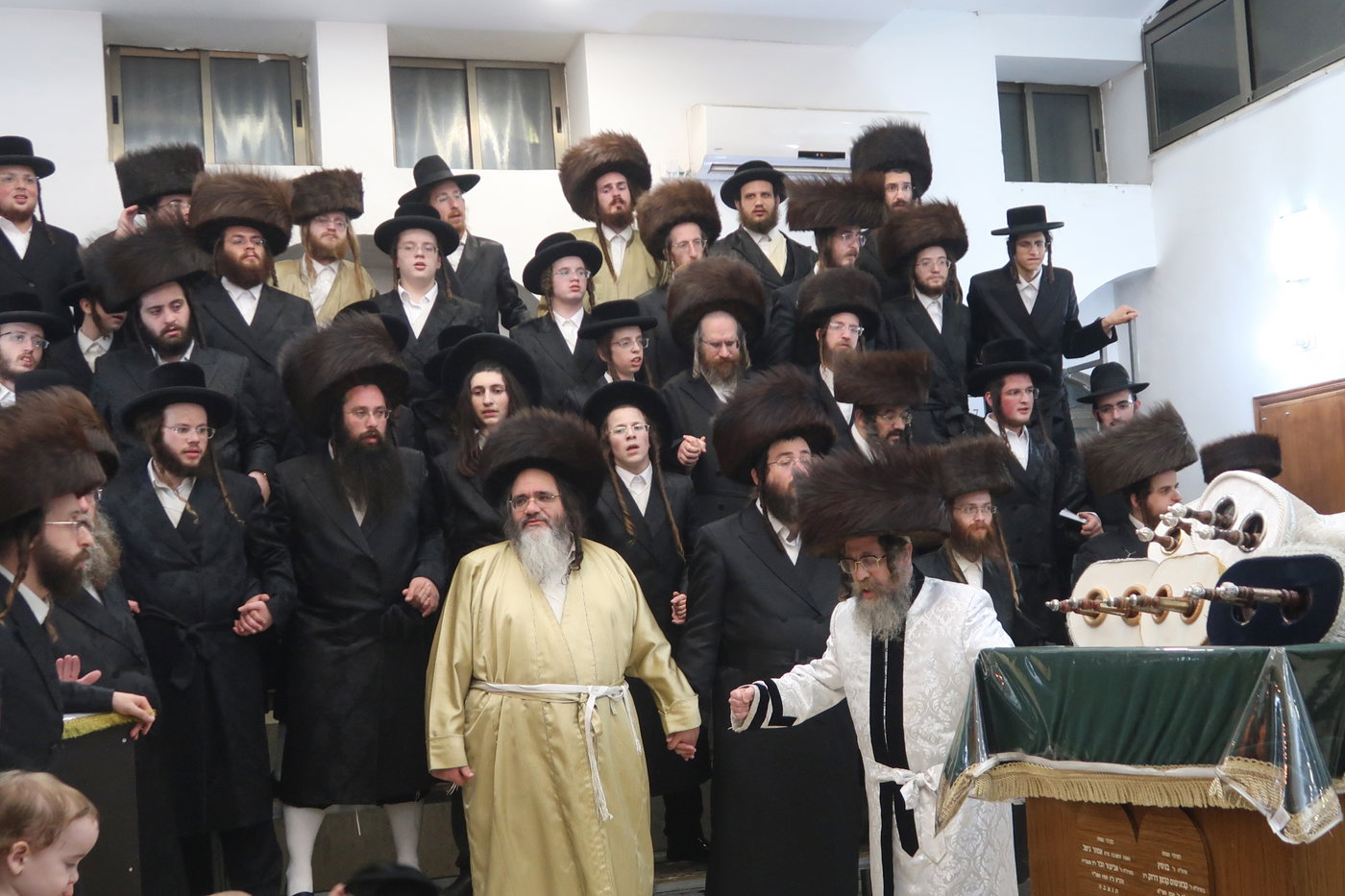 חג הסוכות בחצה"ק קרעטשניף סיגעט
