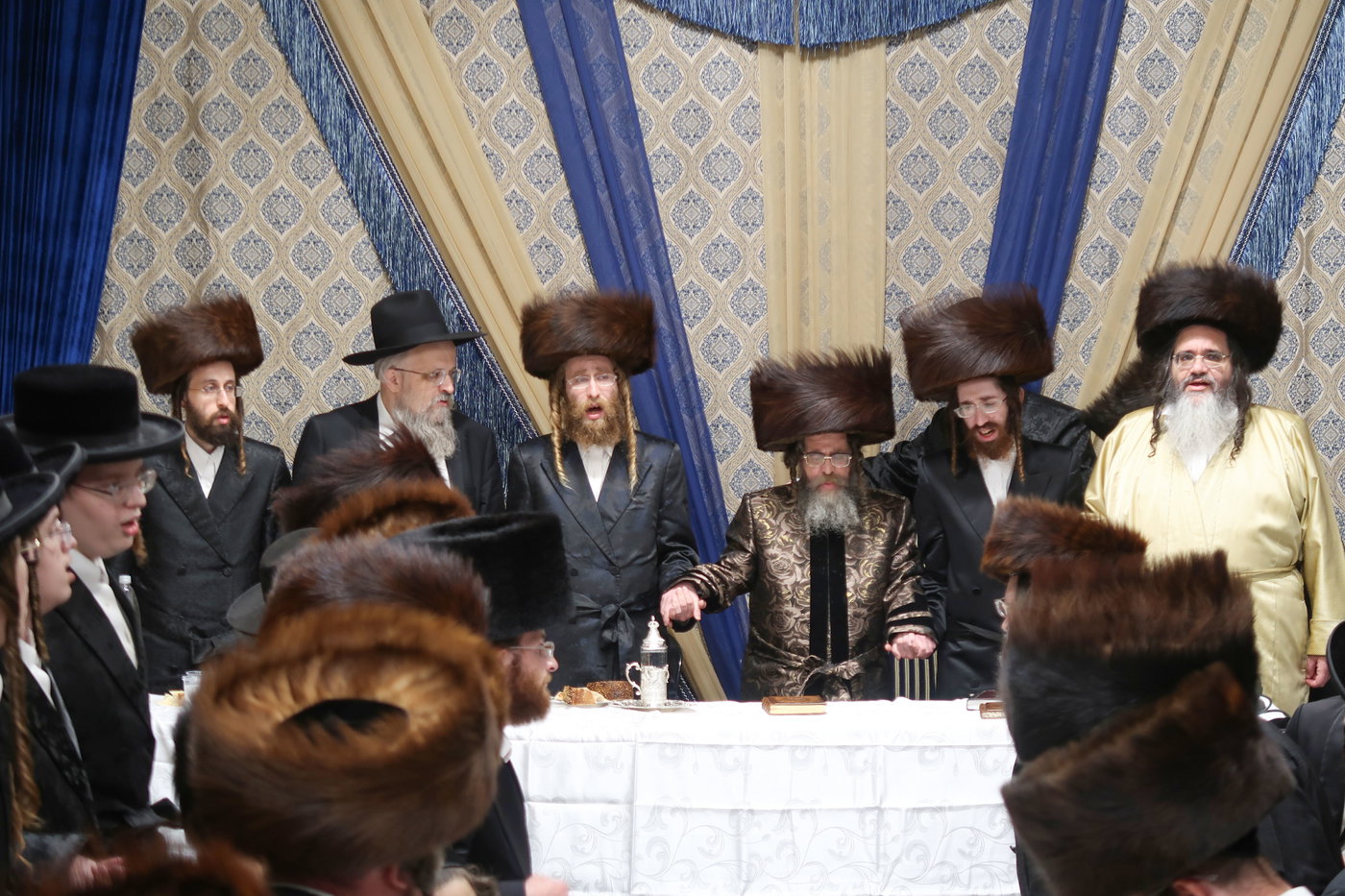 חג הסוכות בחצה"ק קרעטשניף סיגעט