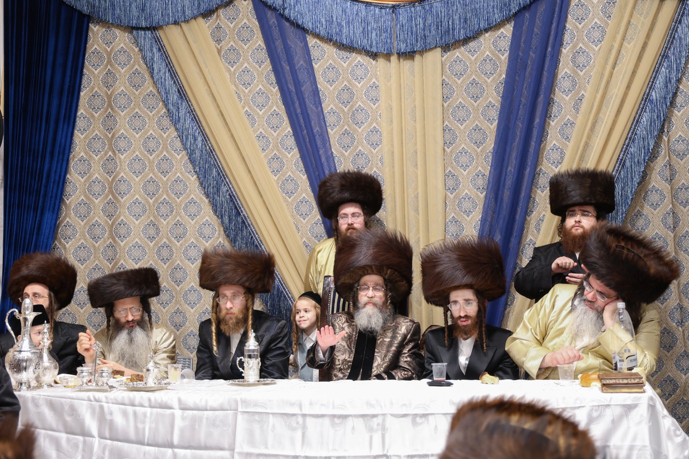 חג הסוכות בחצה"ק קרעטשניף סיגעט