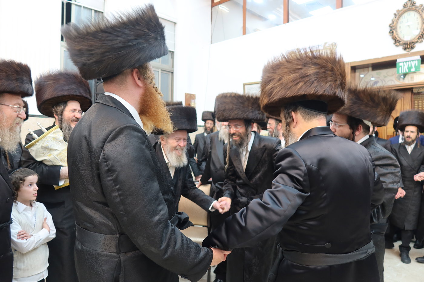 ירח האיתנים בחצה"ק זוועהיל