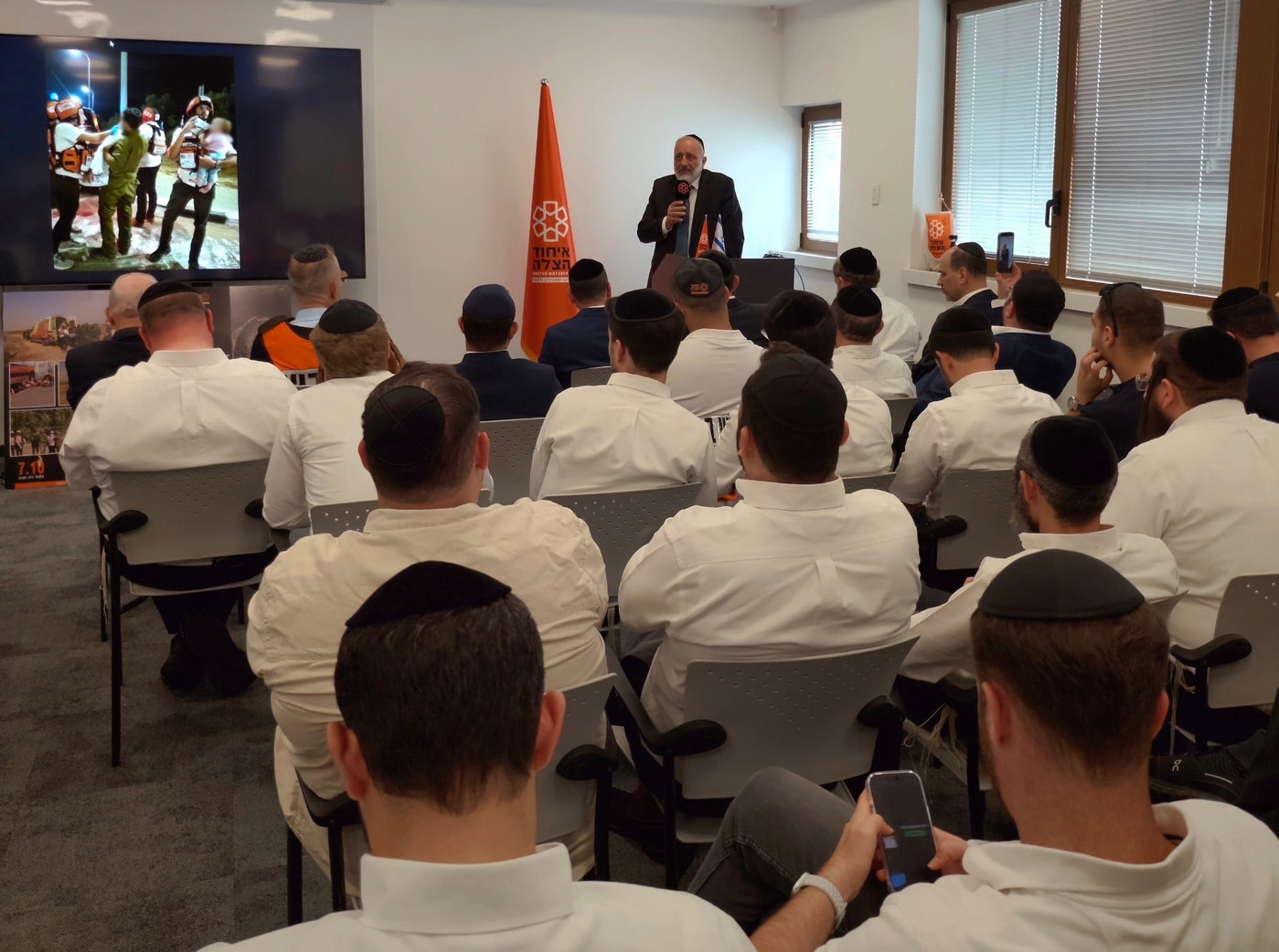 דרעי: "ראש המוסד סיפר לי שמתנדבים חרדים הצילו את חייו"