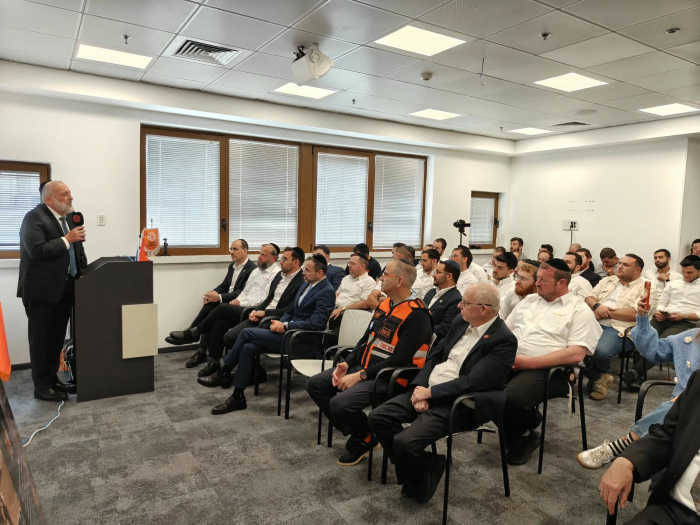דרעי: "ראש המוסד סיפר לי שמתנדבים חרדים הצילו את חייו"