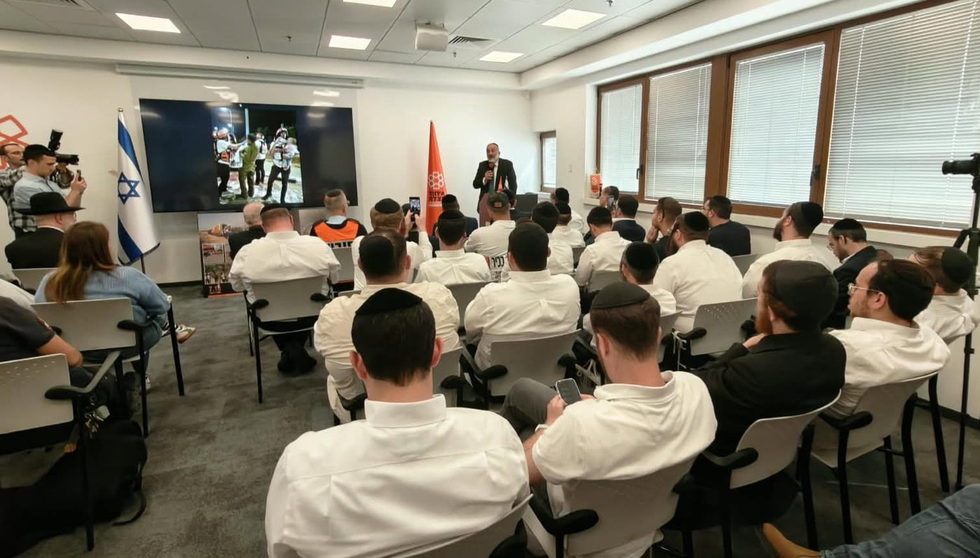 דרעי: "ראש המוסד סיפר לי שמתנדבים חרדים הצילו את חייו"