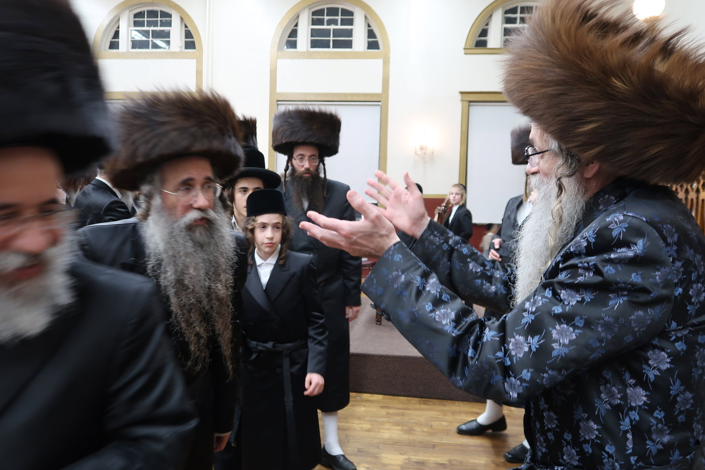ימי החג בחצה"ק צאנז זוועהיל