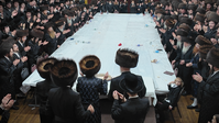 ימי החג בחצה"ק צאנז זוועהיל