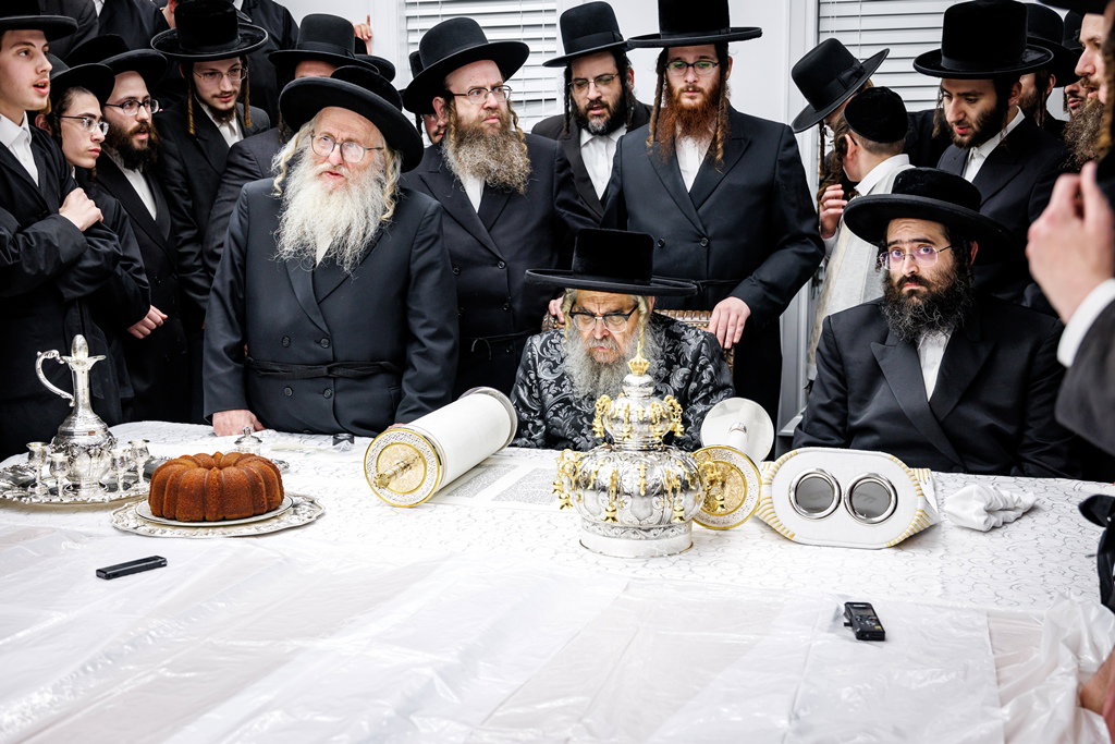 הכנסת ספר התורה בסאטמר