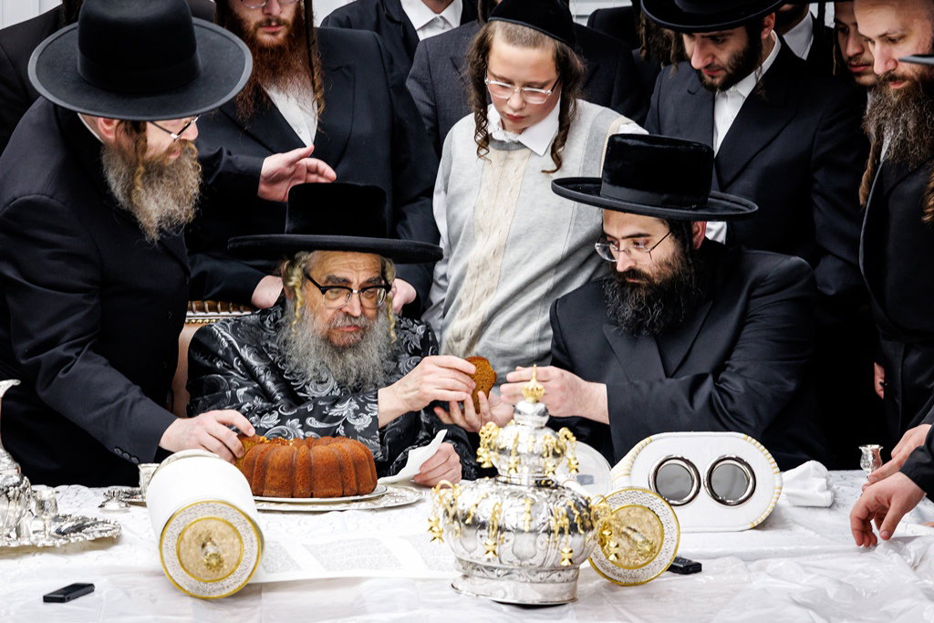 הכנסת ספר התורה בסאטמר
