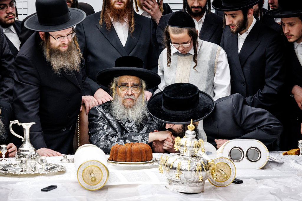 הכנסת ספר התורה בסאטמר