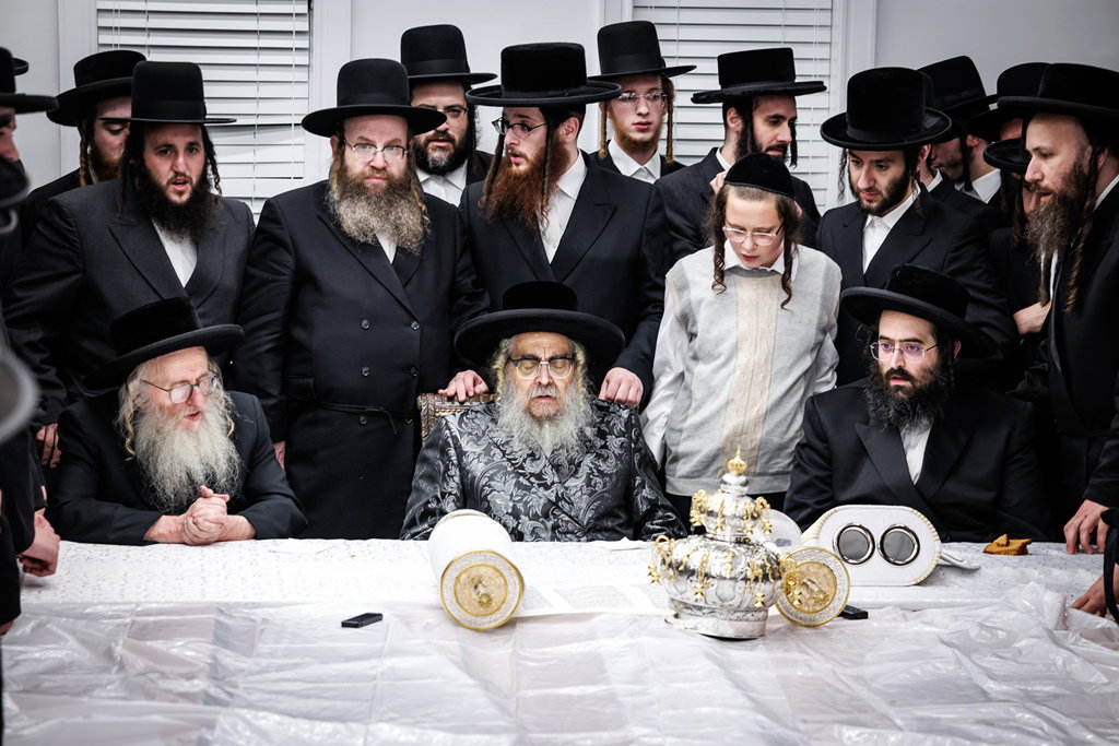הכנסת ספר התורה בסאטמר