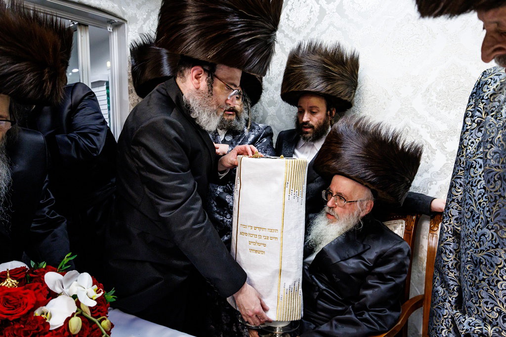 הכנסת ספר התורה בסאטמר