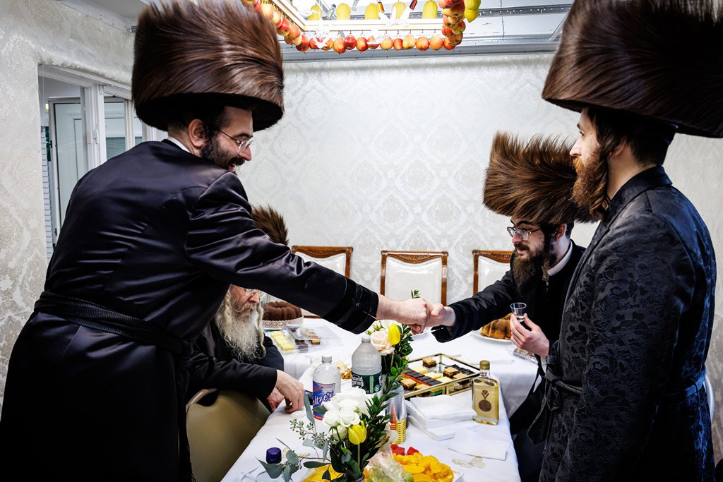 הכנסת ספר התורה בסאטמר