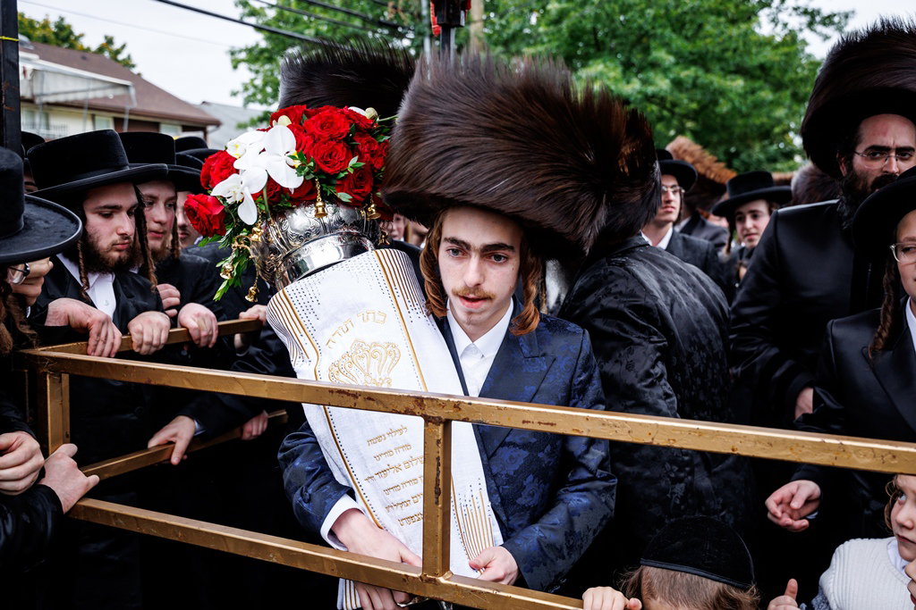 הכנסת ספר התורה בסאטמר