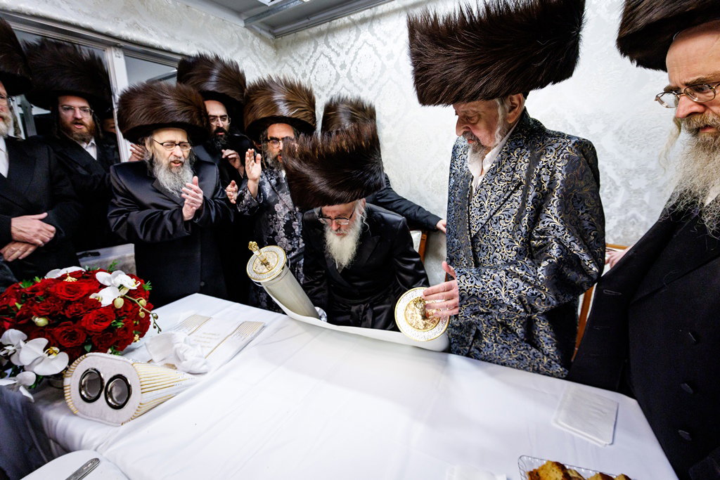הכנסת ספר התורה בסאטמר