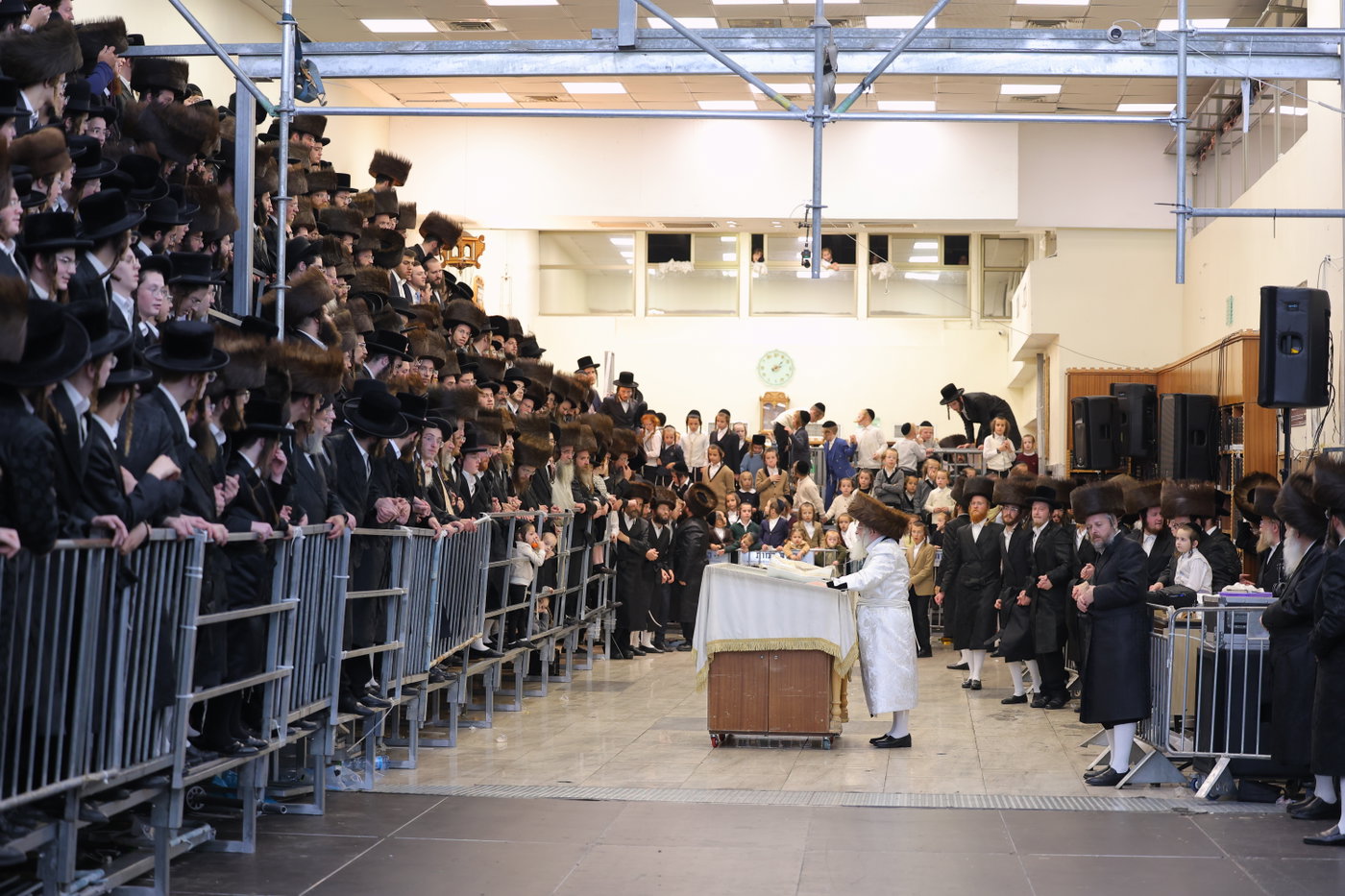 ירח האיתנים בחצה"ק נדבורנה ירושלים