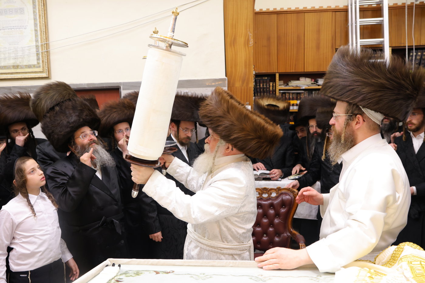 ירח האיתנים בחצה"ק נדבורנה ירושלים