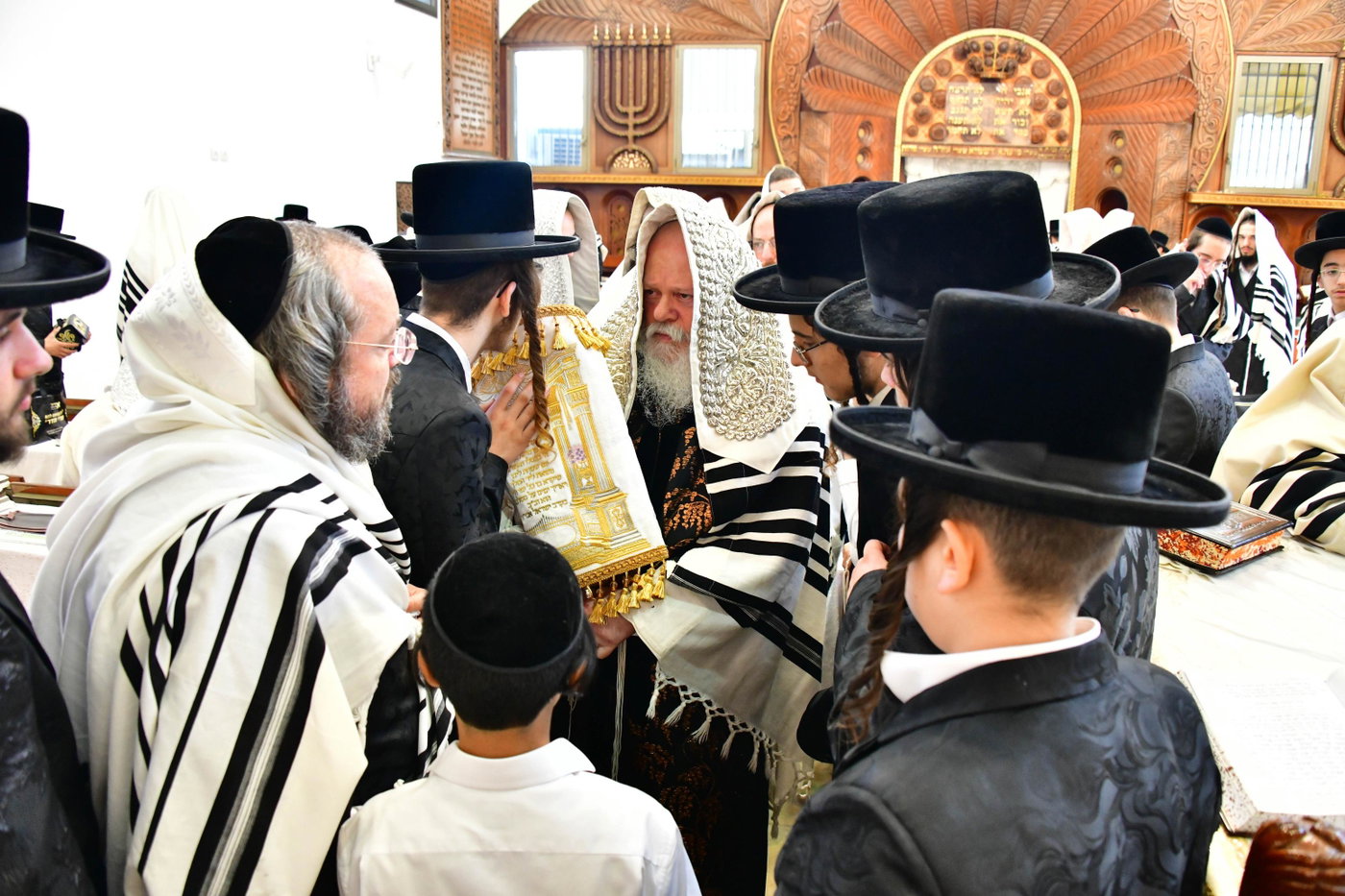 האדמו"ר מפרמישלאן בנענועים